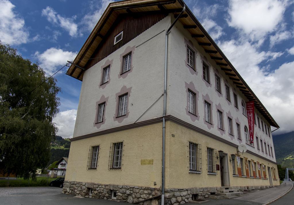 Fit Und Fun Sportherberge Kotschach-Mauthen Bagian luar foto